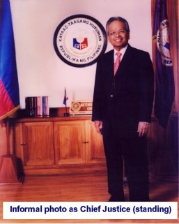 informal-photo-as-chief-justice-standing